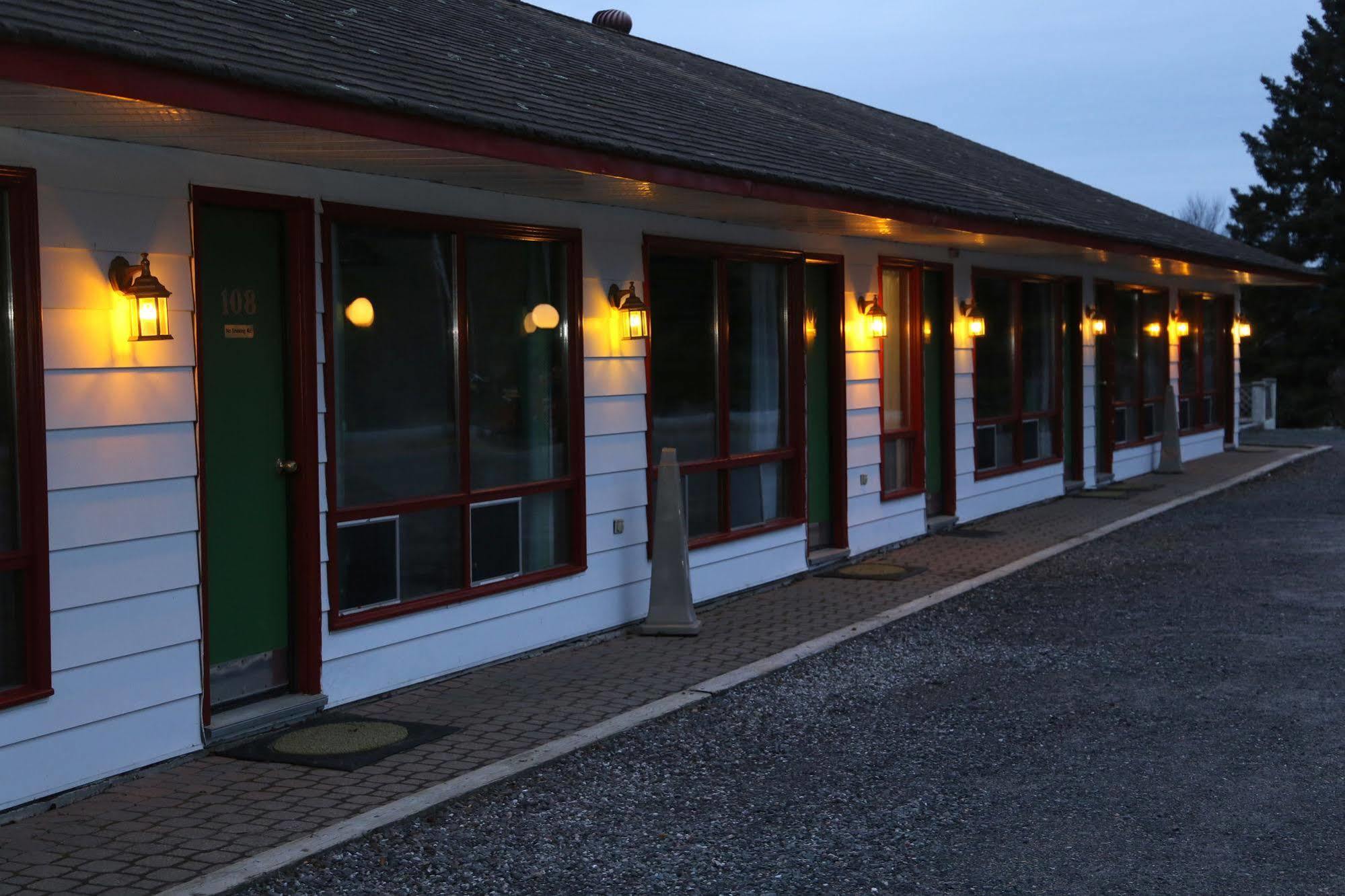 Arrowhead Innハンツビル エクステリア 写真