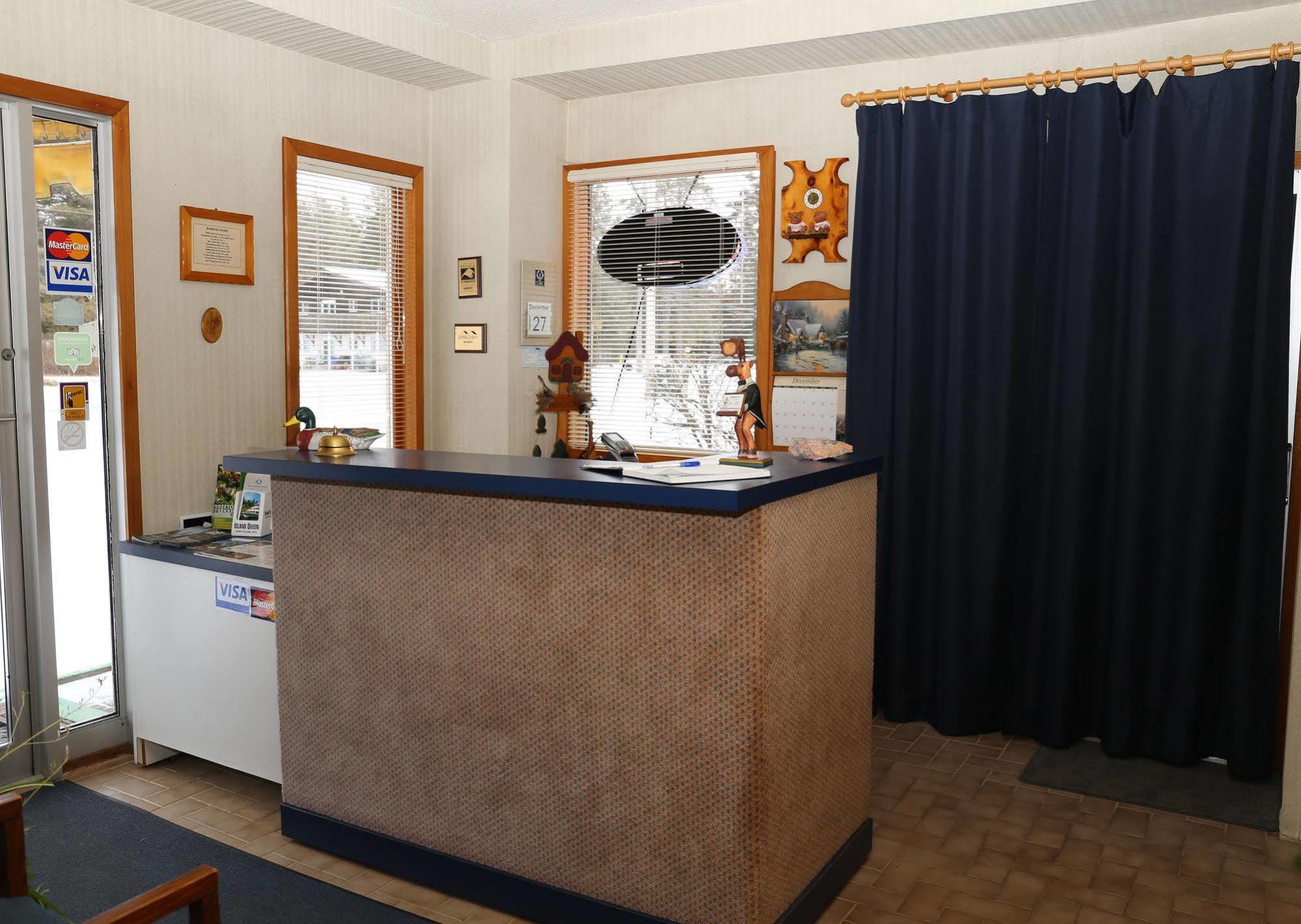 Arrowhead Innハンツビル エクステリア 写真